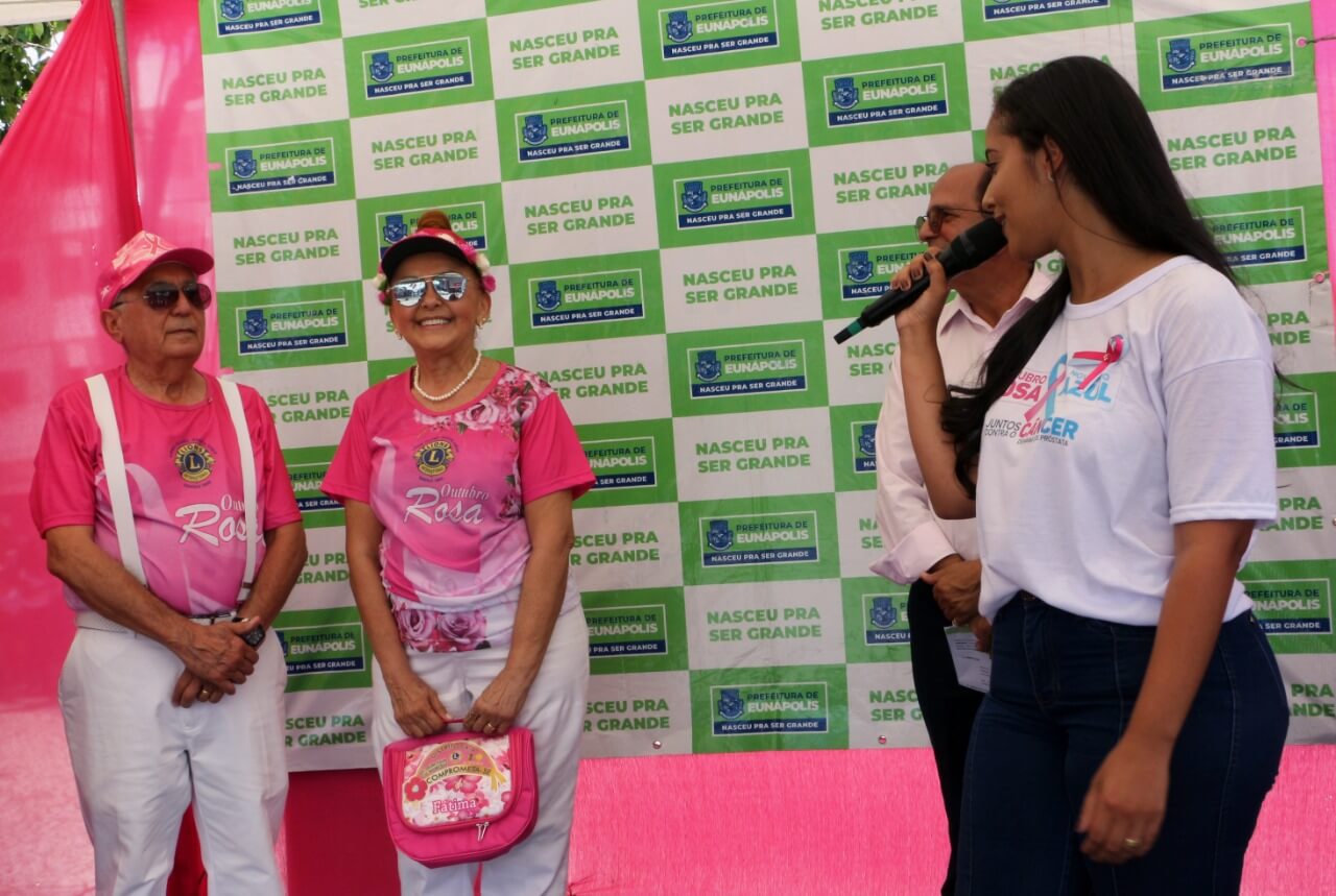 Caminhada do Outubro Rosa leva centenas de pessoas às ruas de Eunápolis 8