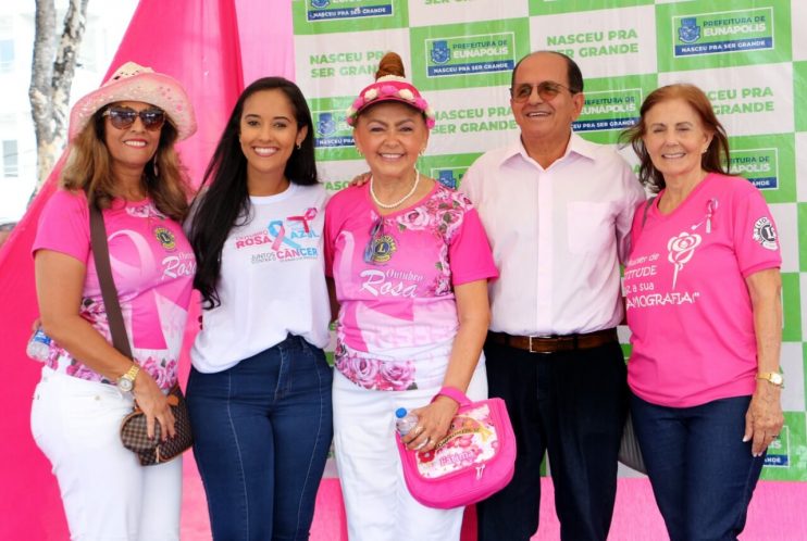 caminhadarosa9 Caminhada do Outubro Rosa leva centenas de pessoas às ruas de Eunápolis 18