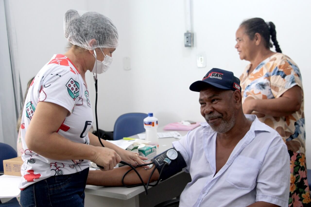 Prefeitura Itinerante leva serviços essenciais aos moradores do bairro Alecrim II 6