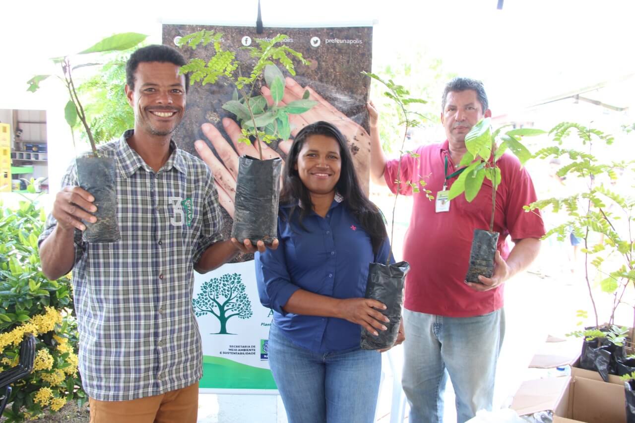 Prefeitura Itinerante leva serviços essenciais aos moradores do bairro Alecrim II 8