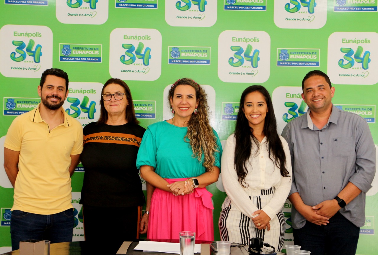 Prefeita Cordélia Torres anuncia mudanças de secretários das principais pastas da administração 6
