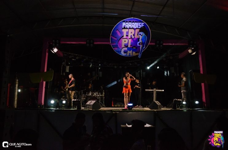 Gente bonita e muito agito no Paradise Tropical em Almenara 221