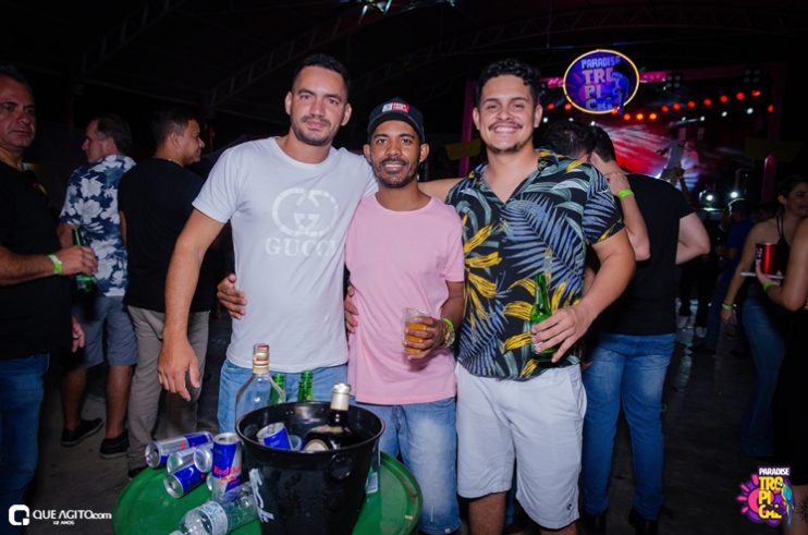 Gente bonita e muito agito no Paradise Tropical em Almenara 225