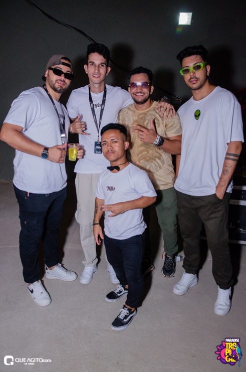 Gente bonita e muito agito no Paradise Tropical em Almenara 227