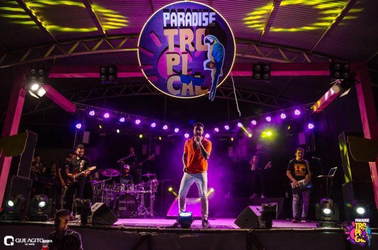 Gente bonita e muito agito no Paradise Tropical em Almenara 229