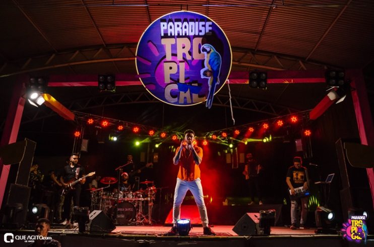 Gente bonita e muito agito no Paradise Tropical em Almenara 230