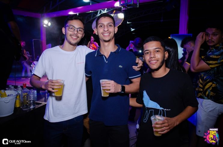 Gente bonita e muito agito no Paradise Tropical em Almenara 231