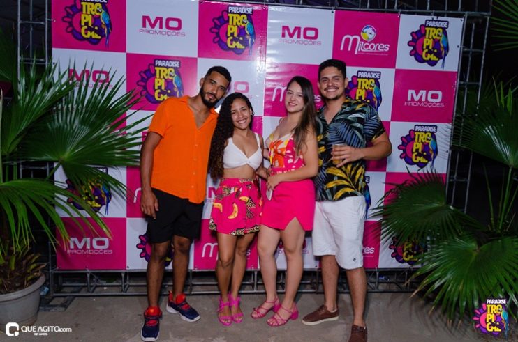 Gente bonita e muito agito no Paradise Tropical em Almenara 234