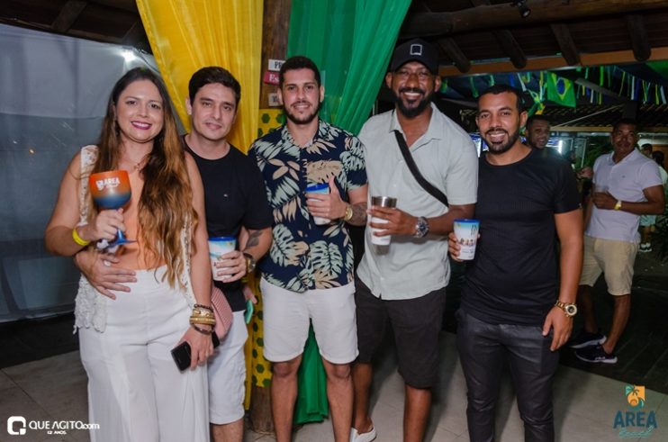 Péricles atrai milhares de foliões para o primeiro episódio do Pagode Prime na Area Beach 198