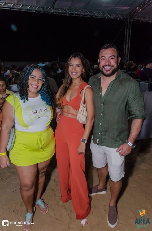 Péricles atrai milhares de foliões para o primeiro episódio do Pagode Prime na Area Beach 235