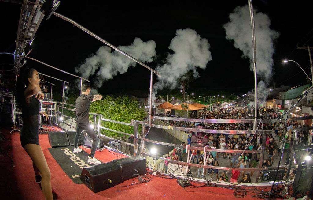 Papazoni e Lucas Tibério & Banda O Breguinha comandam festa em Santa Teresinha 6