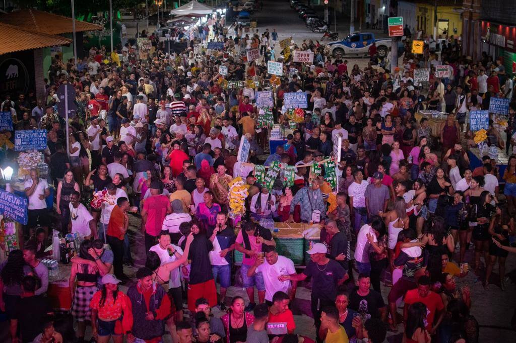 Papazoni e O Breguinha comandam festa em Santa Teresinha 2