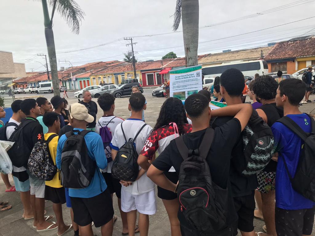 Alunos da Escola Municipal do Cambolo visitam Parque Natural Municipal Marinho Recife de Fora 6