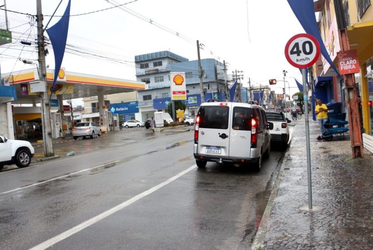 Prefeitura de Eunápolis investe em sinalização para proporcionar trânsito mais seguro à população 13