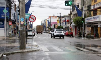Prefeitura de Eunápolis investe em sinalização para proporcionar trânsito mais seguro à população 64
