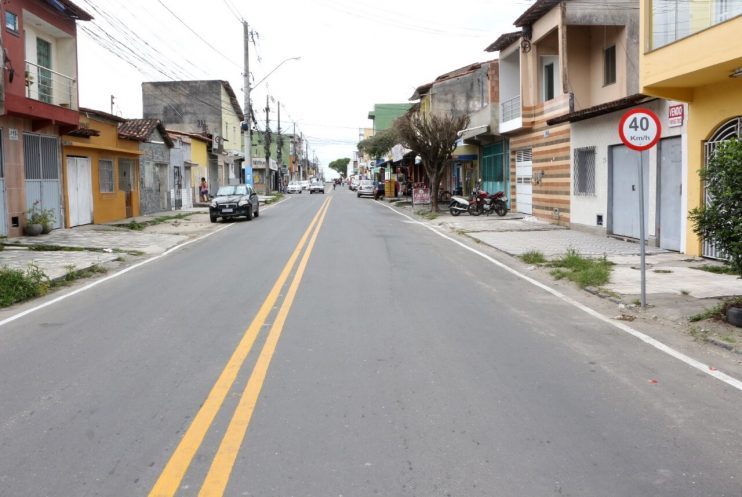 Prefeitura de Eunápolis investe em sinalização para proporcionar trânsito mais seguro à população 19