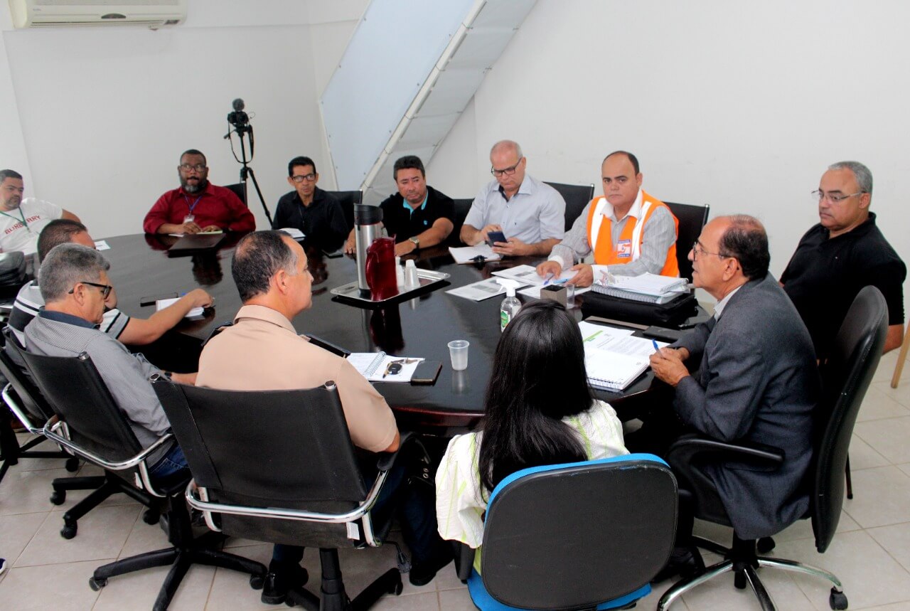 Prefeitura de Eunápolis discute Plano de Contingência para possíveis impactos causados pelas chuvas 7