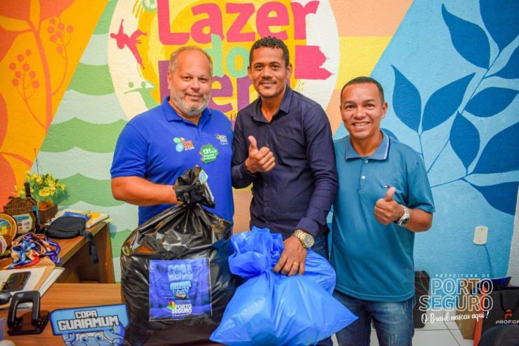 COPA GUAIAMUM – UNIFORMES E BOLAS SÃO ENTREGUES ÀS EQUIPES 11