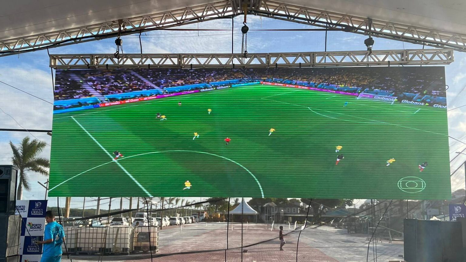 COPA DO MUNDO – Prefeitura de Porto Seguro instala telão gigante na Passarela da Cultura COPA DO MUNDO – Prefeitura de Porto Seguro instala telão gigante na Passarela da Cultura 7
