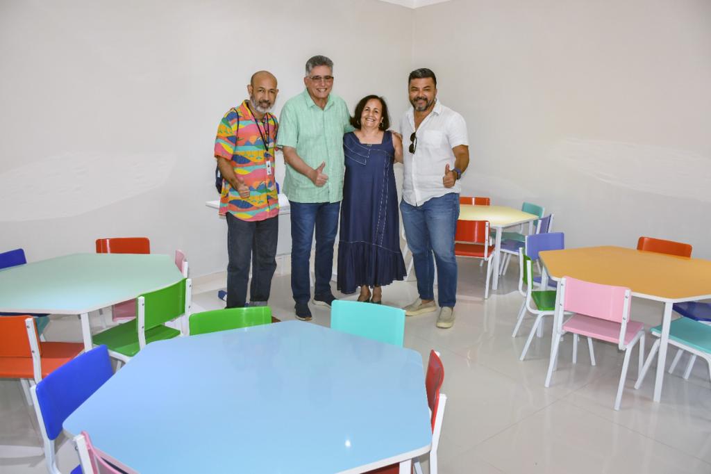 Escolas municipais de Porto Seguro são contempladas com novo mobiliário 27