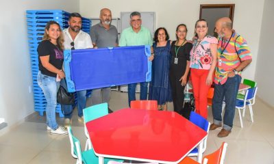 Escolas municipais de Porto Seguro são contempladas com novo mobiliário 24