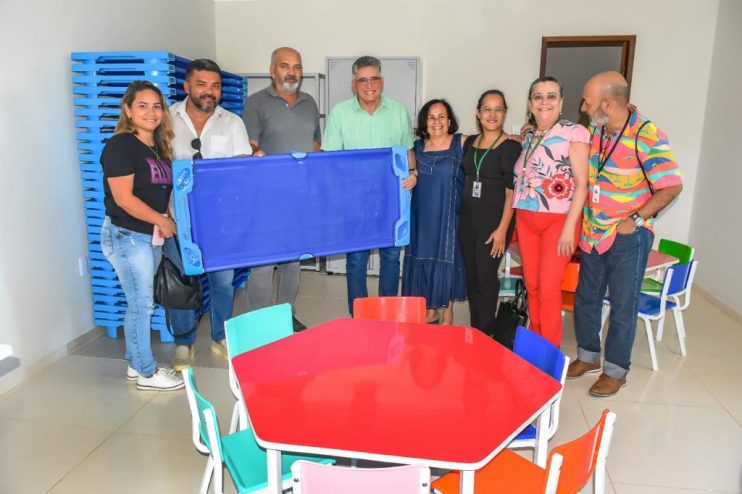 Escolas municipais de Porto Seguro são contempladas com novo mobiliário 8