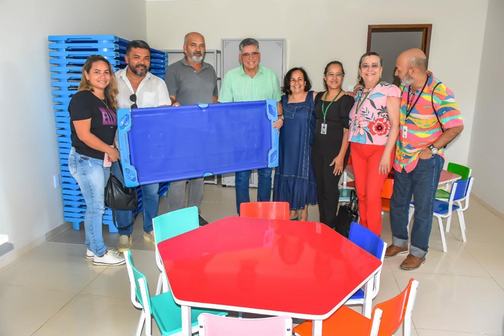 Escolas municipais de Porto Seguro são contempladas com novo mobiliário 5