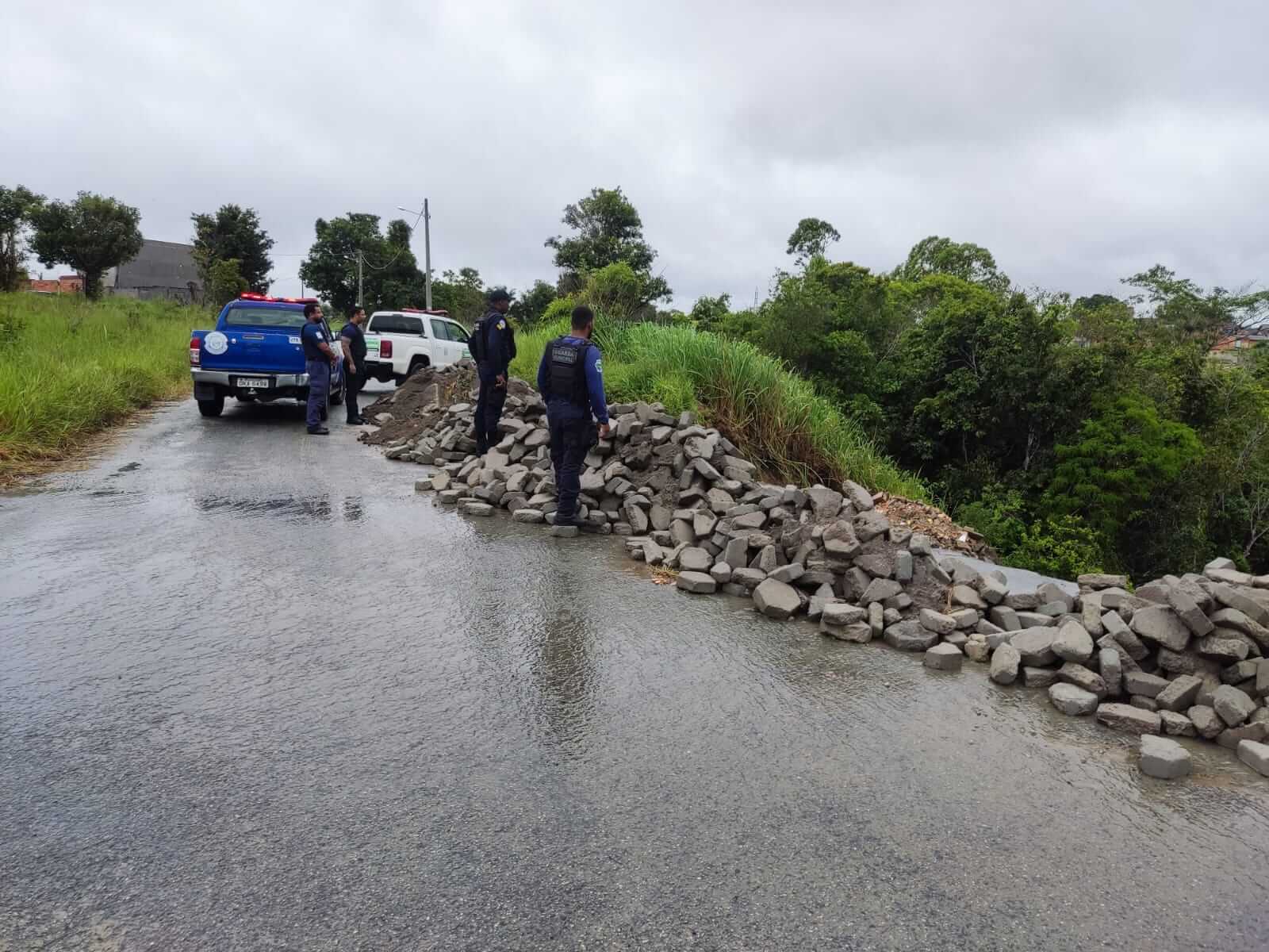 Prefeitura de Eunápolis segue com “força-tarefa” para minimizar impacto das chuvas 7