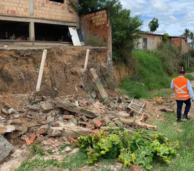 Prefeitura de Eunápolis segue com “força-tarefa” para minimizar impacto das chuvas 10