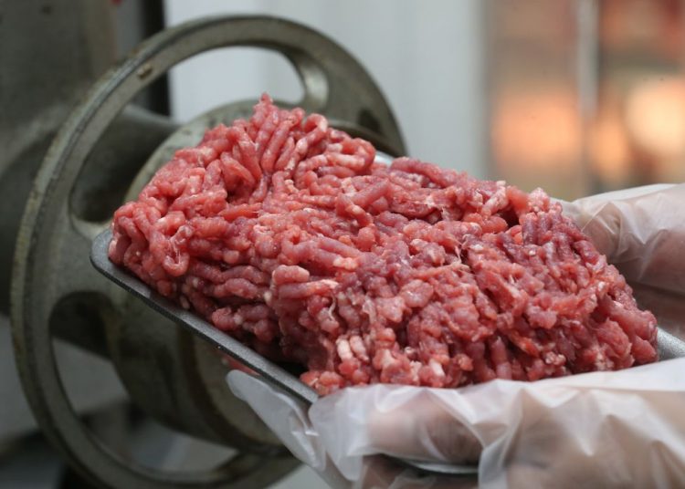 Venda de carne moída tem novas regras em todo o país 8