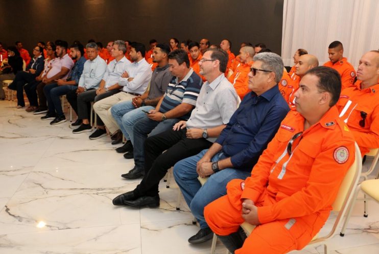 Gestão municipal participa da comemoração de um ano de implantação do Corpo de Bombeiros em Eunápolis 17