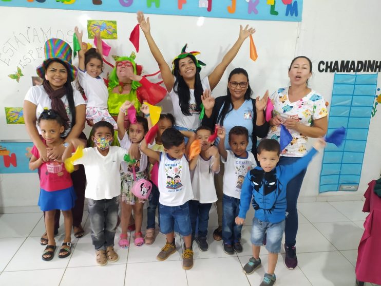 Projeto “O Teatro Vai à Escola” beneficia mais de 2 mil estudantes da educação infantil de Eunápolis 13