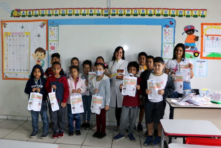 Programa leva serviços de saúde para centenas estudantes na Escola Dom Avelar Brandão Vilella 12