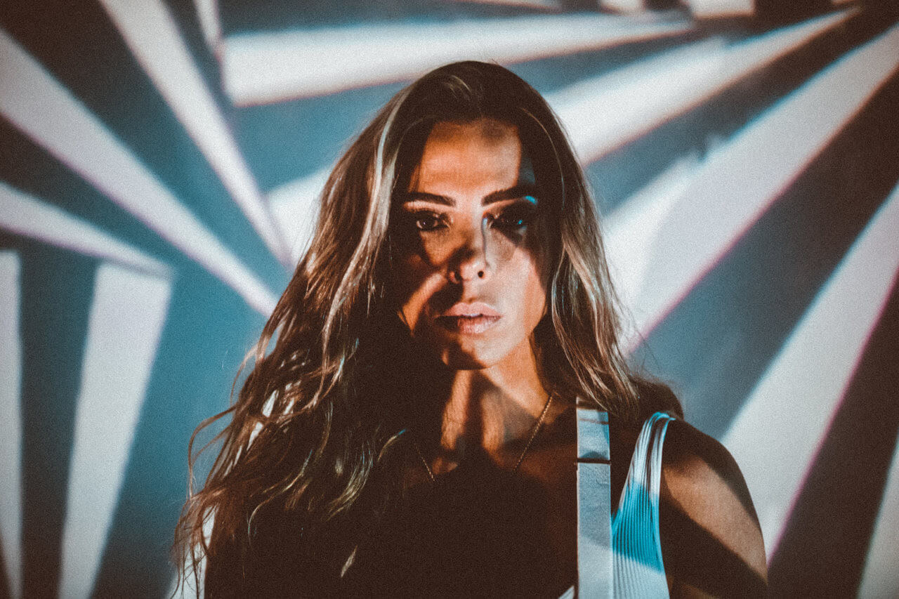 Inspirada na Grécia antiga, Mary Mesk lança seu EP "Cronos", ouça já! 17