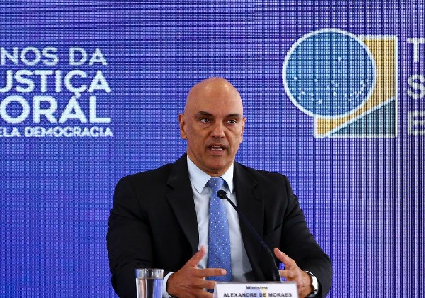 Moraes dá 48h para ministro e governador do DF explicarem ações nos atos em Brasília 4