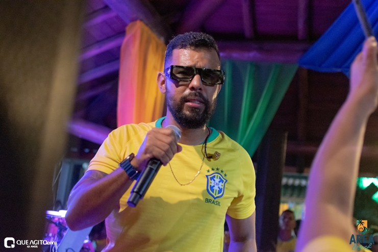 Walber Luiz, Júlio Cardozzo e Dande Maisk animam festa da Copa na Area Beach 72