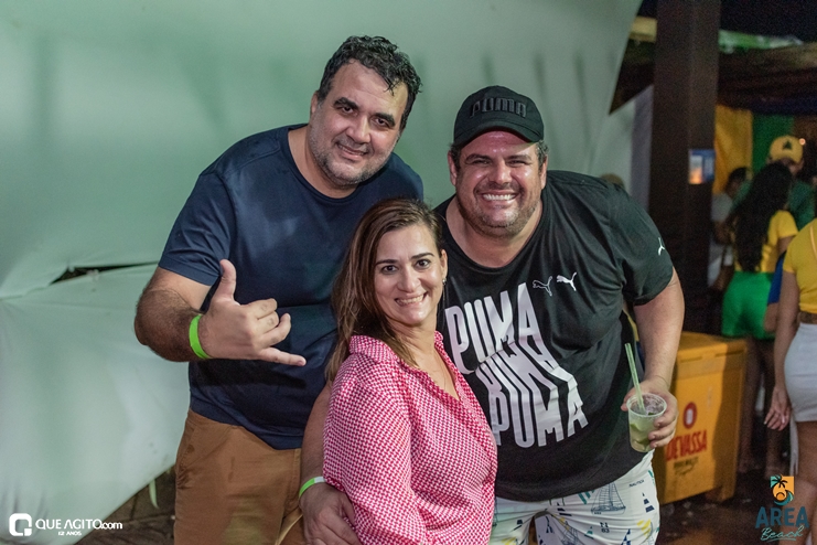 Walber Luiz, Júlio Cardozzo e Dande Maisk animam festa da Copa na Area Beach 127
