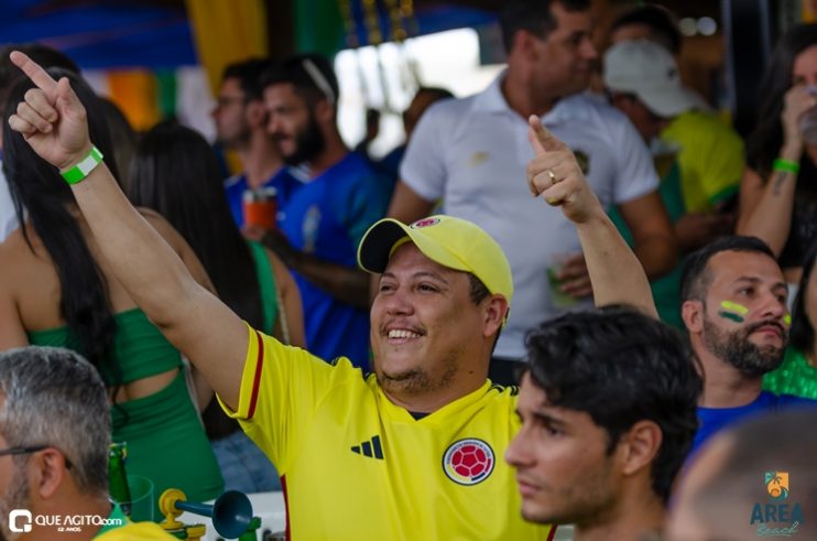 Walber Luiz, Júlio Cardozzo e Dande Maisk animam festa da Copa na Area Beach 128