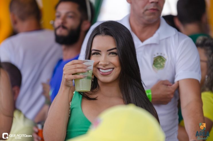 Walber Luiz, Júlio Cardozzo e Dande Maisk animam festa da Copa na Area Beach 129