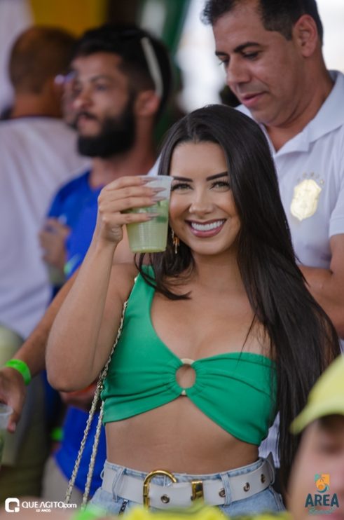 Walber Luiz, Júlio Cardozzo e Dande Maisk animam festa da Copa na Area Beach 130