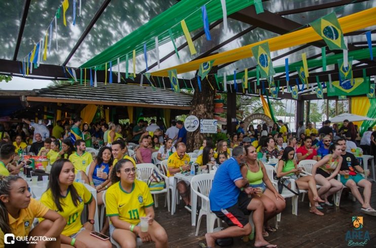 Walber Luiz, Júlio Cardozzo e Dande Maisk animam festa da Copa na Area Beach 170