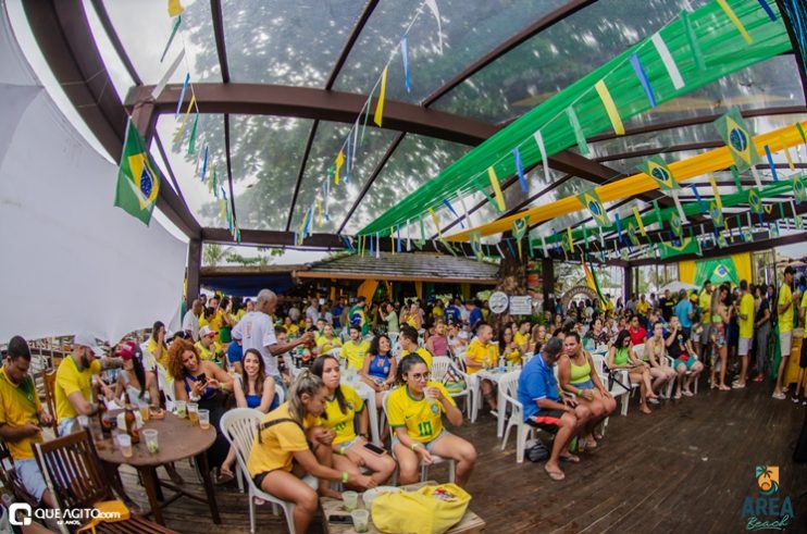 Walber Luiz, Júlio Cardozzo e Dande Maisk animam festa da Copa na Area Beach 151