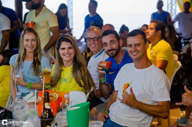 Walber Luiz, Júlio Cardozzo e Dande Maisk animam festa da Copa na Area Beach 160