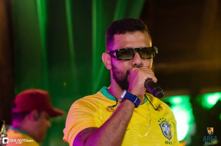 Walber Luiz, Júlio Cardozzo e Dande Maisk animam festa da Copa na Area Beach 191