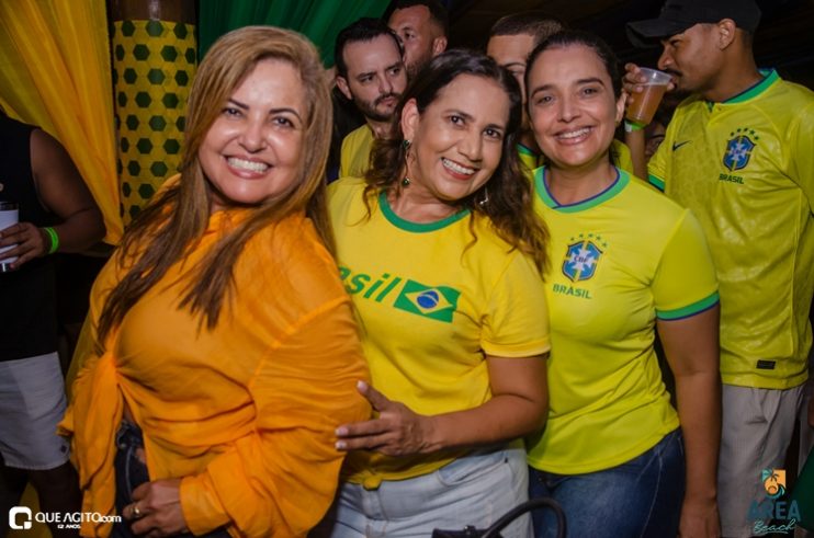 Walber Luiz, Júlio Cardozzo e Dande Maisk animam festa da Copa na Area Beach 199