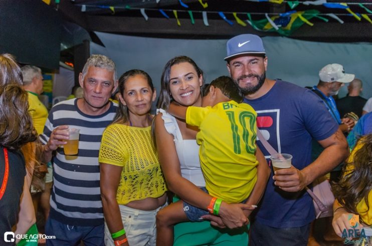 Walber Luiz, Júlio Cardozzo e Dande Maisk animam festa da Copa na Area Beach 206