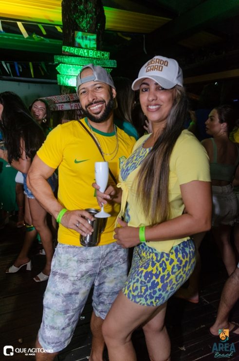 Walber Luiz, Júlio Cardozzo e Dande Maisk animam festa da Copa na Area Beach 164