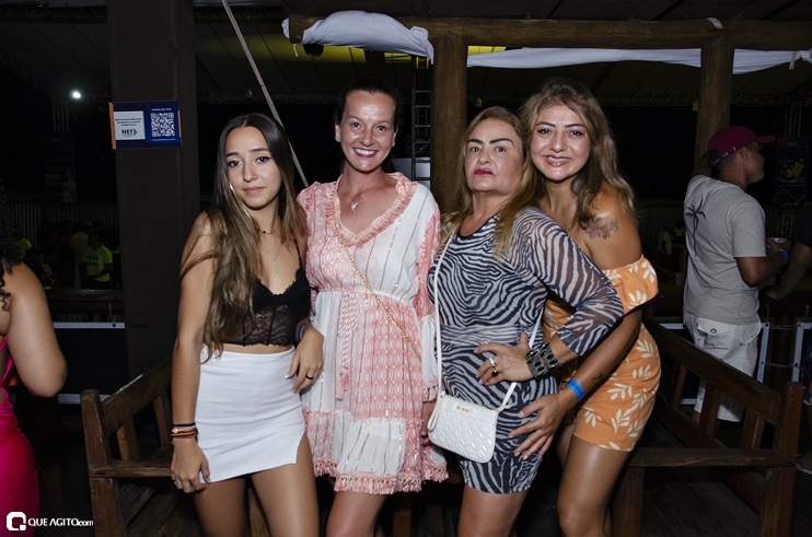 Show de Thiago Aquino lota a cabana Area Beach em Porto Seguro 69