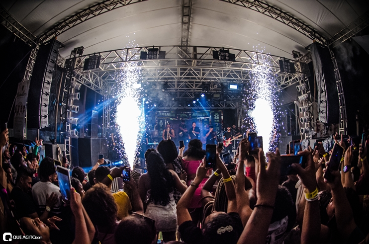 _DSC8294 Show de Thiago Aquino lota a cabana Area Beach em Porto Seguro 130