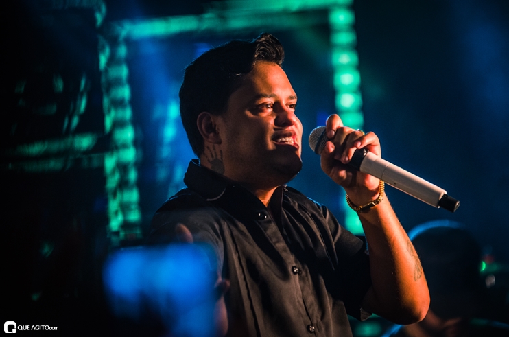 _DSC8319 Show de Thiago Aquino lota a cabana Area Beach em Porto Seguro 137